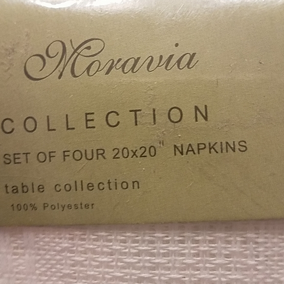 Moravia white napkins 4pk - Picture 3 of 4
